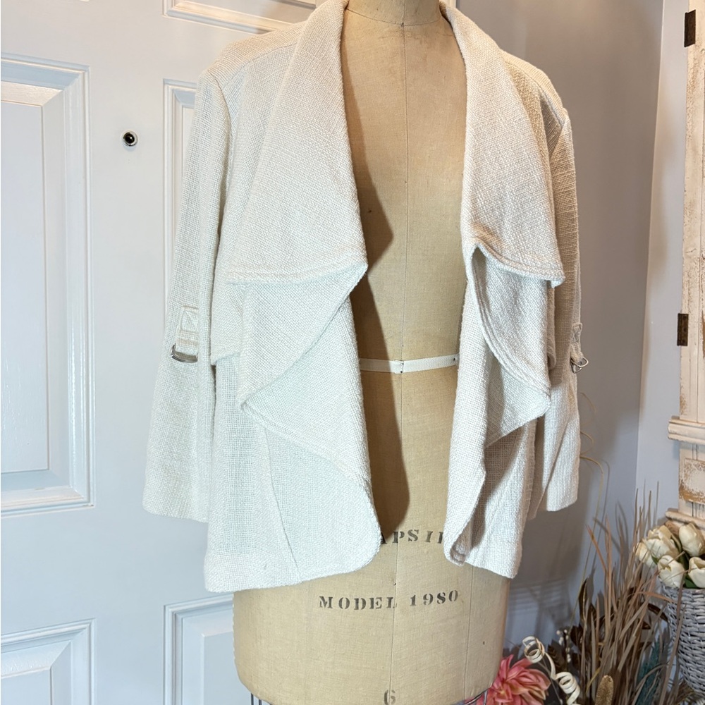 Chico’s Textured Open Front Draped Blazer Jacket in Ivory Cream – Women’s Size 3
